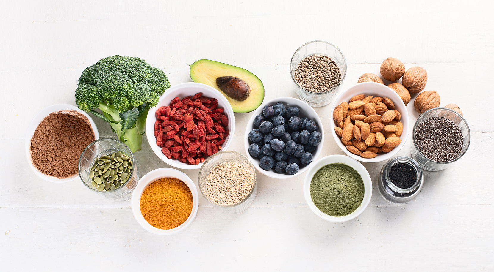 superfoods-w-miseczkach-widok-z-góry